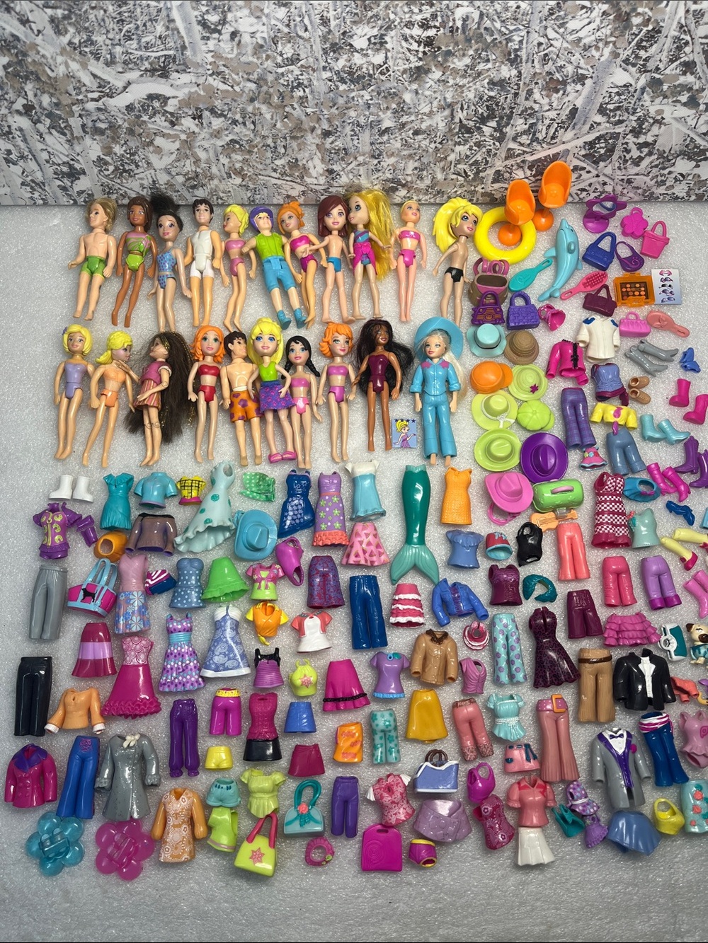 Polly Flinders & Others Lot?